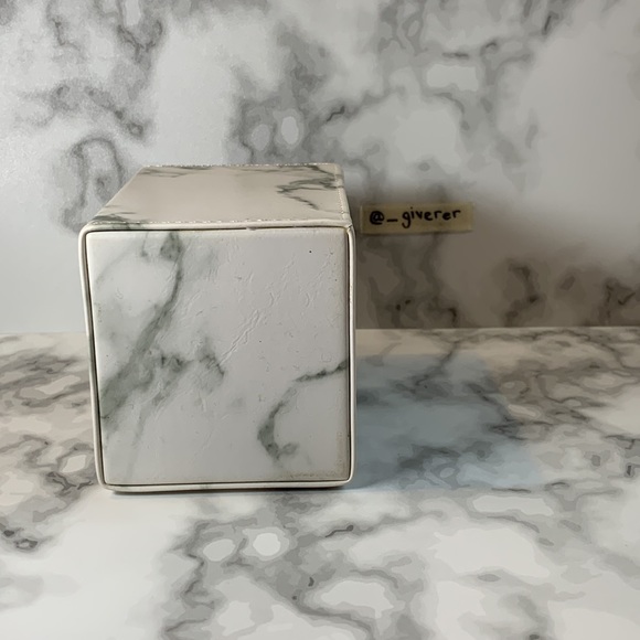 Marble Faux Leather BH Cosmetics Angled Brush Holder - Marble - Picture 3 of 9